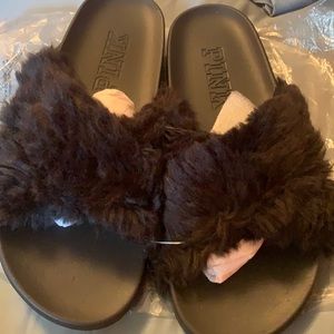 Victoria Secret Pink Black Fur Slipper Rubber Sole